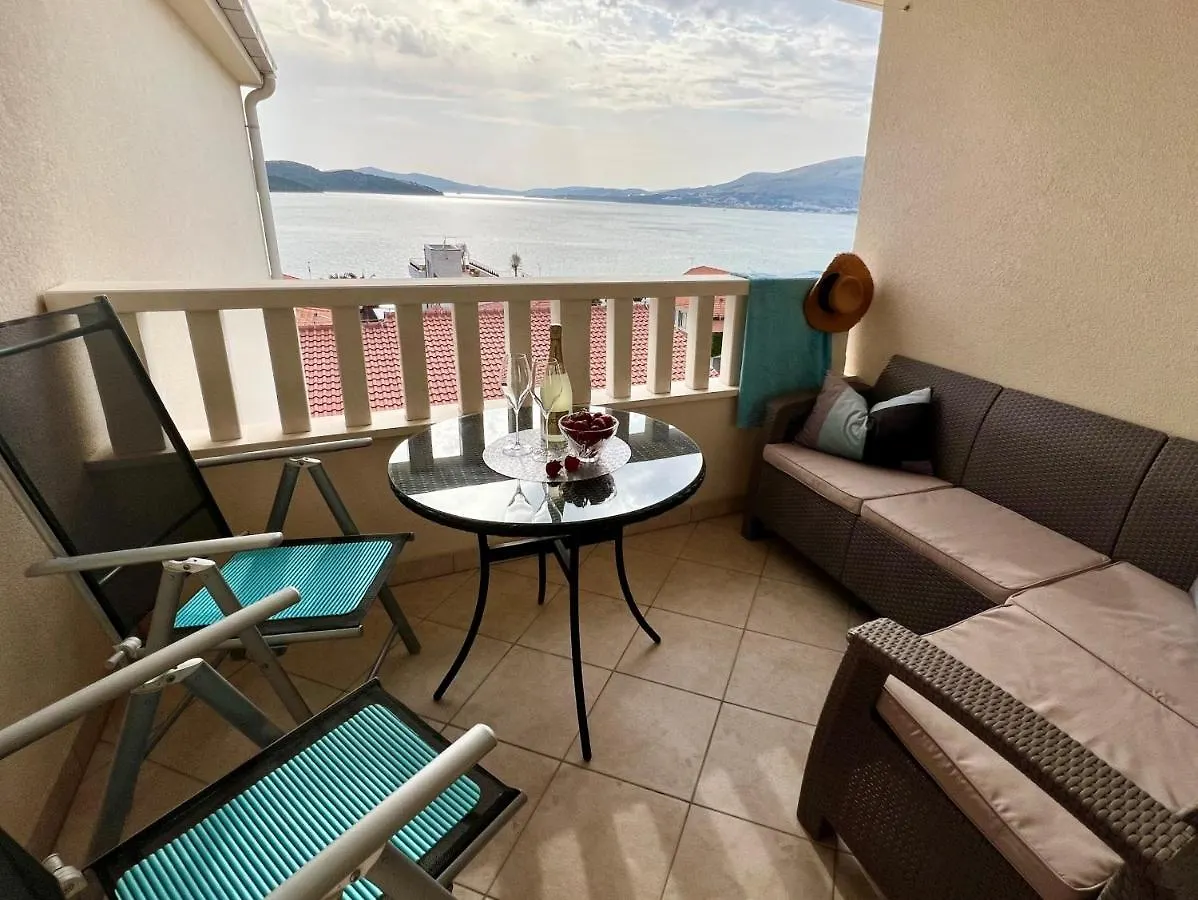 Penthouse Apartment Lux With A Panoramic View, Located On The Beachfront Of Ciovo-Trogir