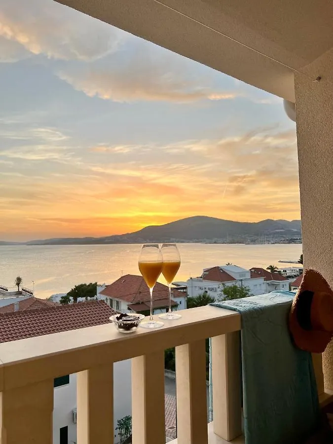 Penthouse Apartment Lux With A Panoramic View, Located On The Beachfront Of Ciovo-Trogir Croatia